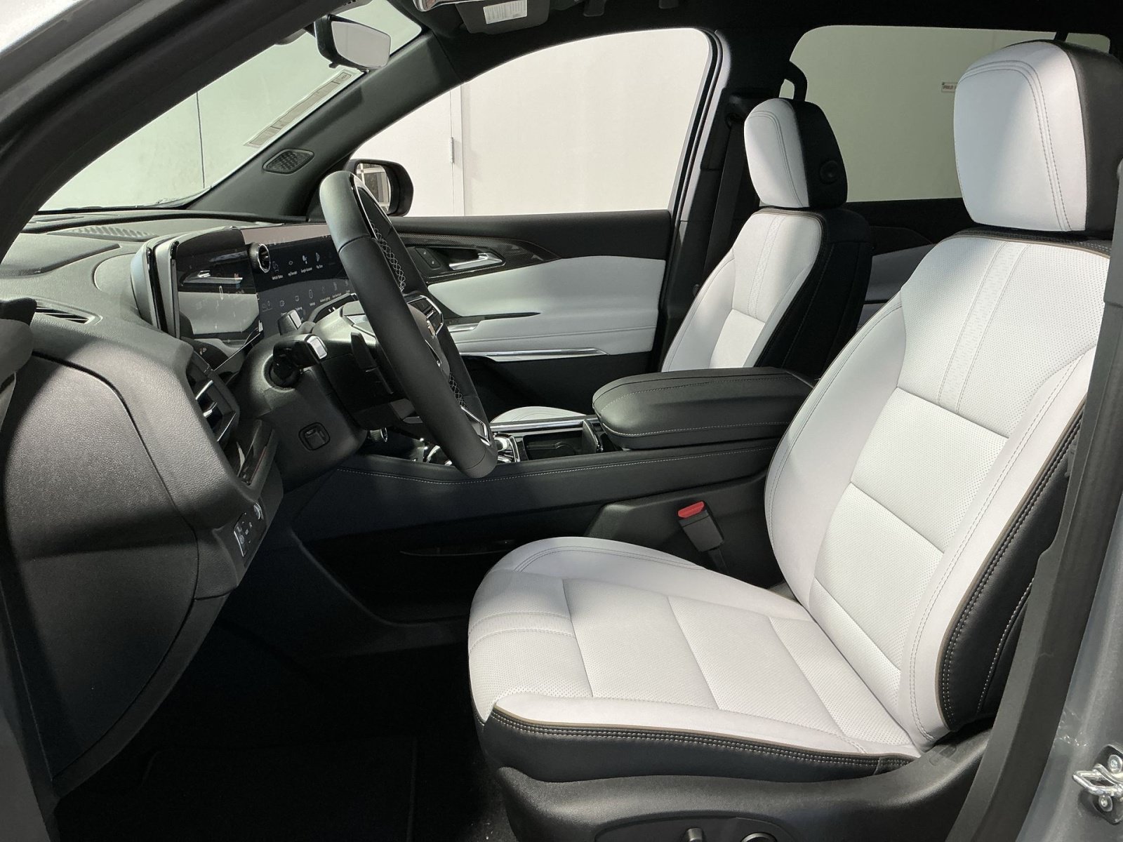 New 2026 Chevrolet Traverse High Country FWD image 14