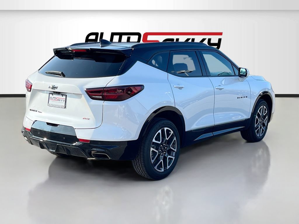 Used 2024 Chevrolet Blazer RS w/ Driver Confidence II Package image 7