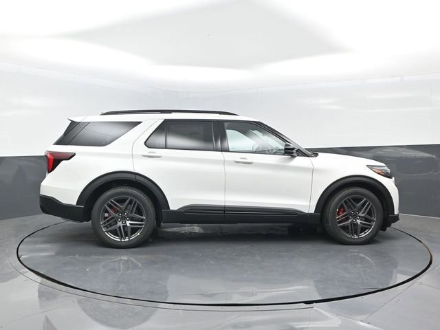 New 2025 Ford Explorer ST image 3