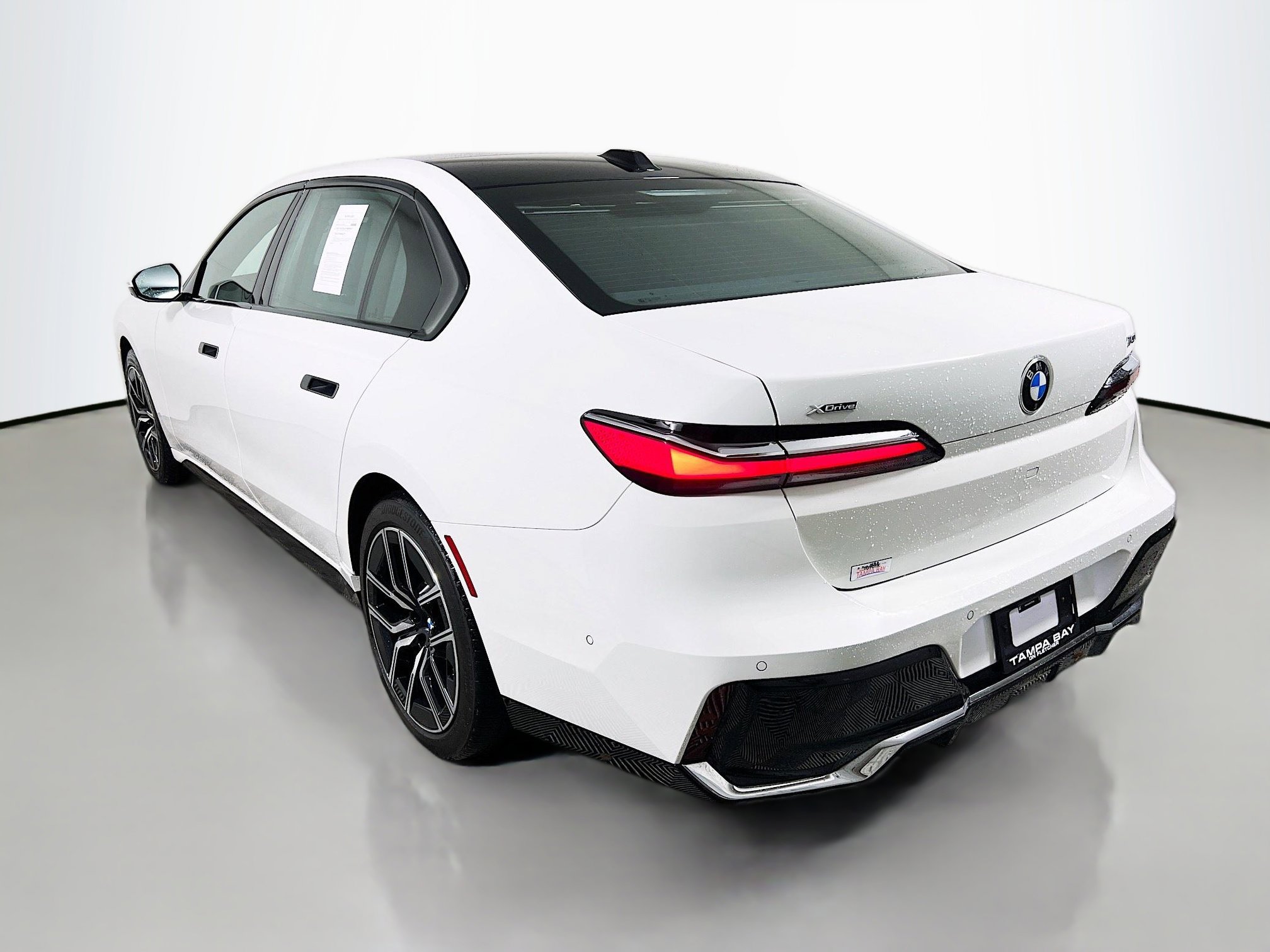 Used 2025 BMW 740i xDrive image 8