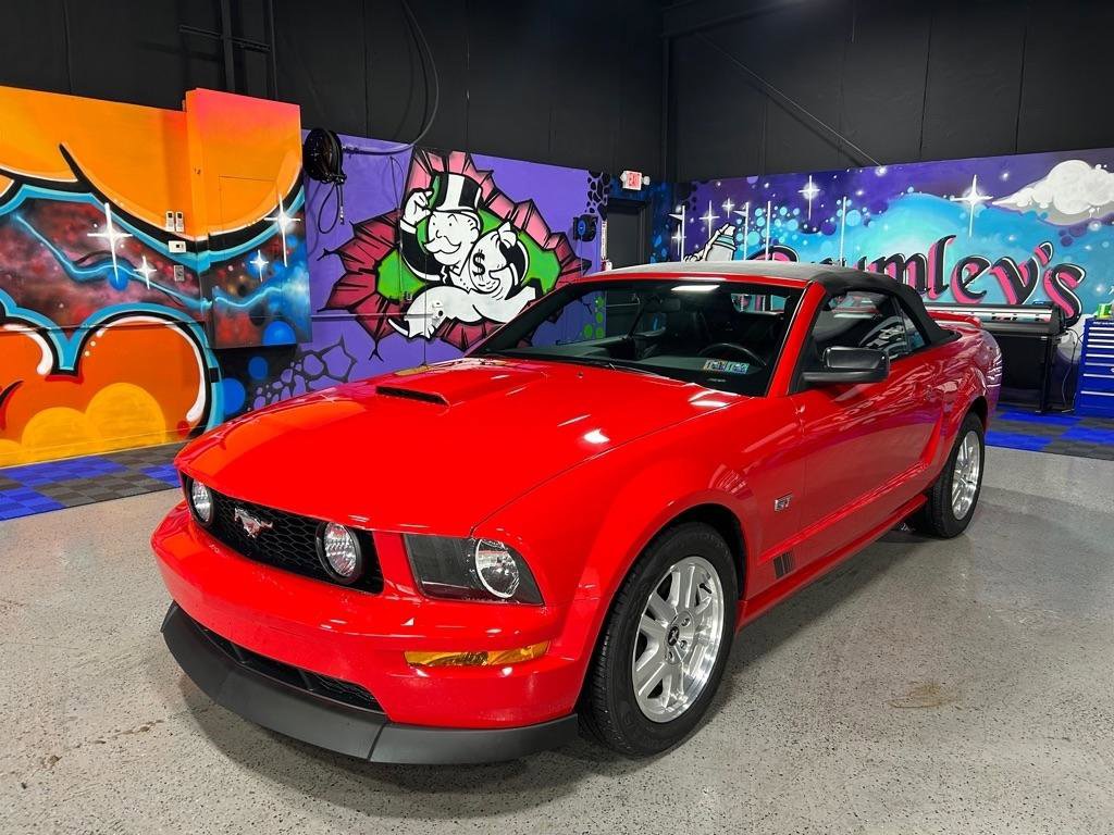 Used 2007 Ford Mustang GT RWD image 1