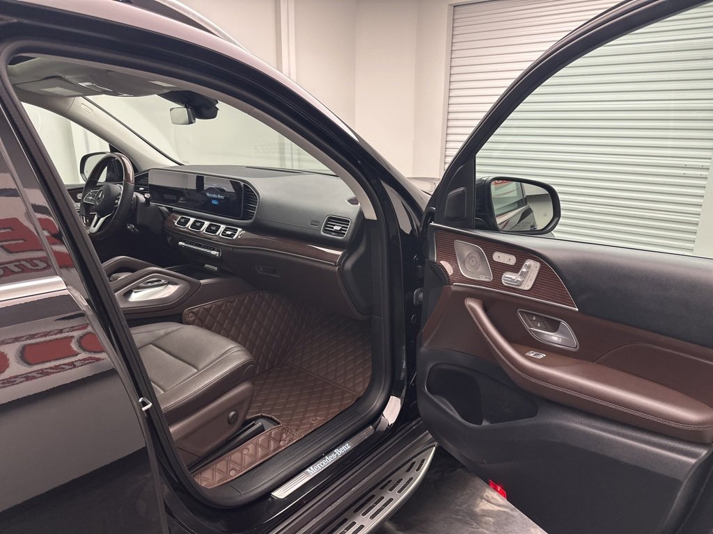 Used 2021 Mercedes-Benz GLS 450 4MATIC image 8