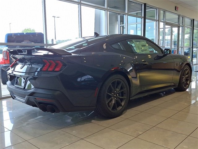 New 2025 Ford Mustang Dark Horse image 3