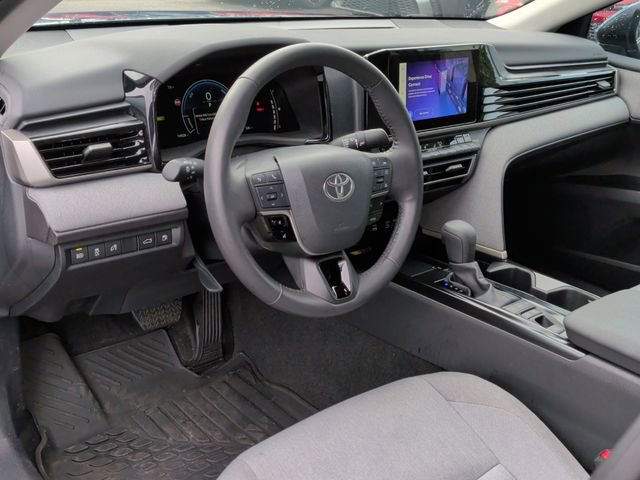 Used 2025 Toyota Camry LE w/ Convenience Package FWD image 17
