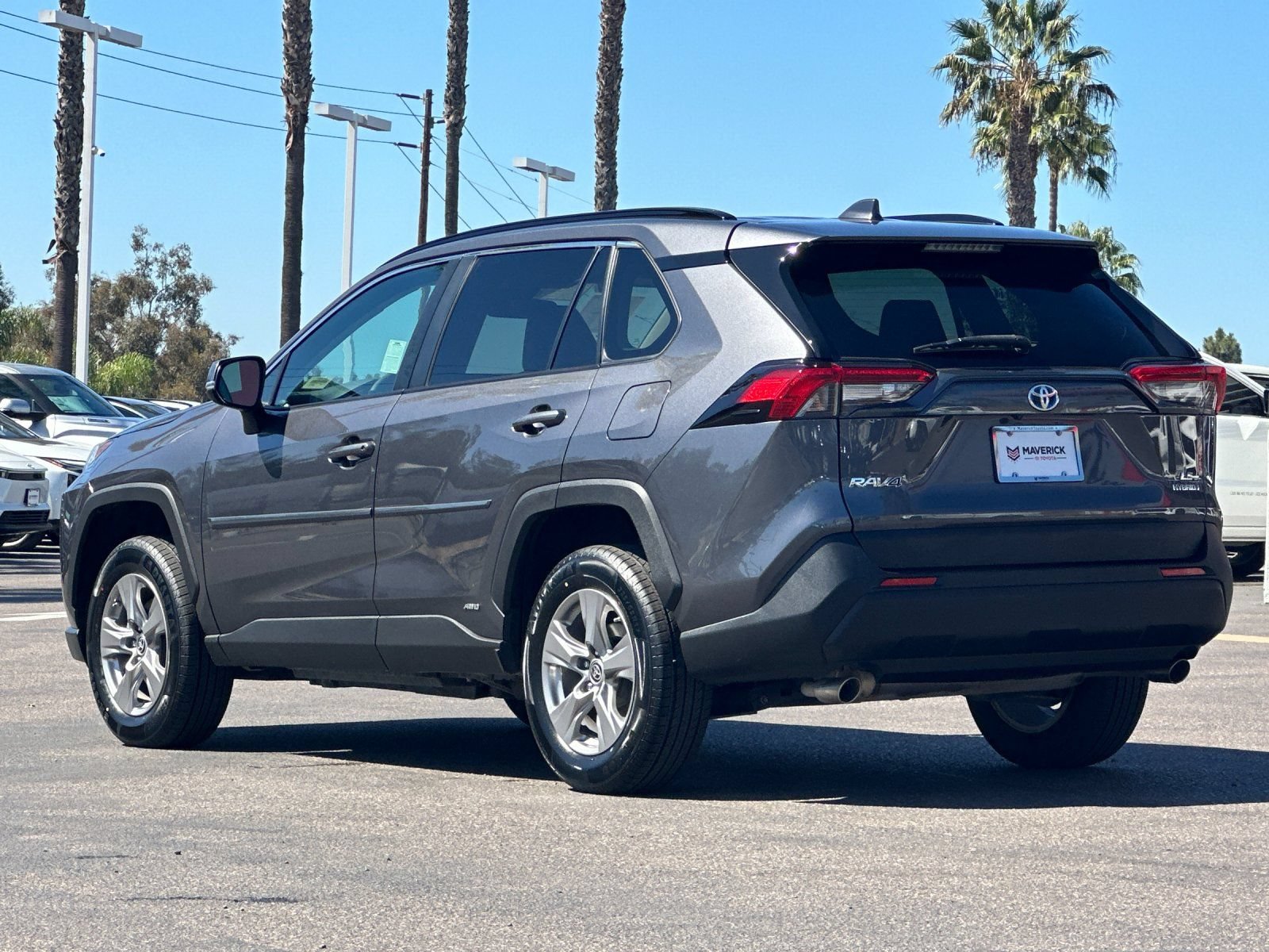 Used 2024 Toyota RAV4 LE AWD/4WD image 3