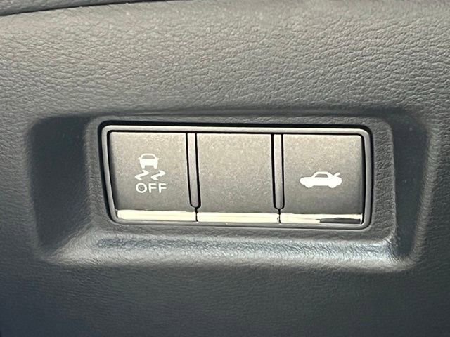 Used 2015 INFINITI Q50 Sport w/ Navigation Package image 32