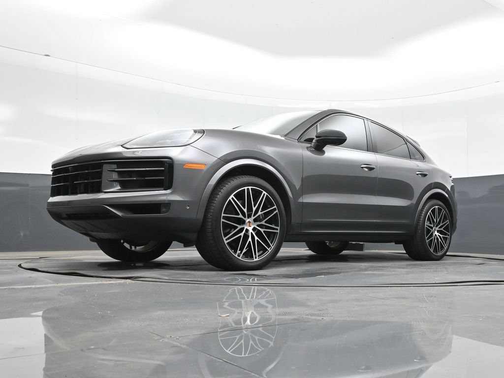 Certified 2025 Porsche Cayenne Coupe AWD/4WD image 34