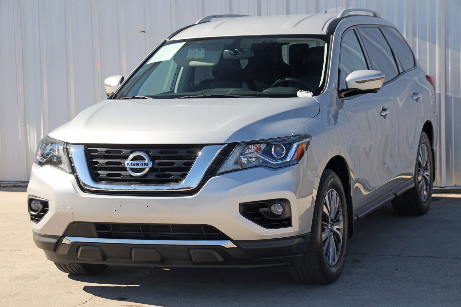Used 2020 Nissan Pathfinder SL image 49