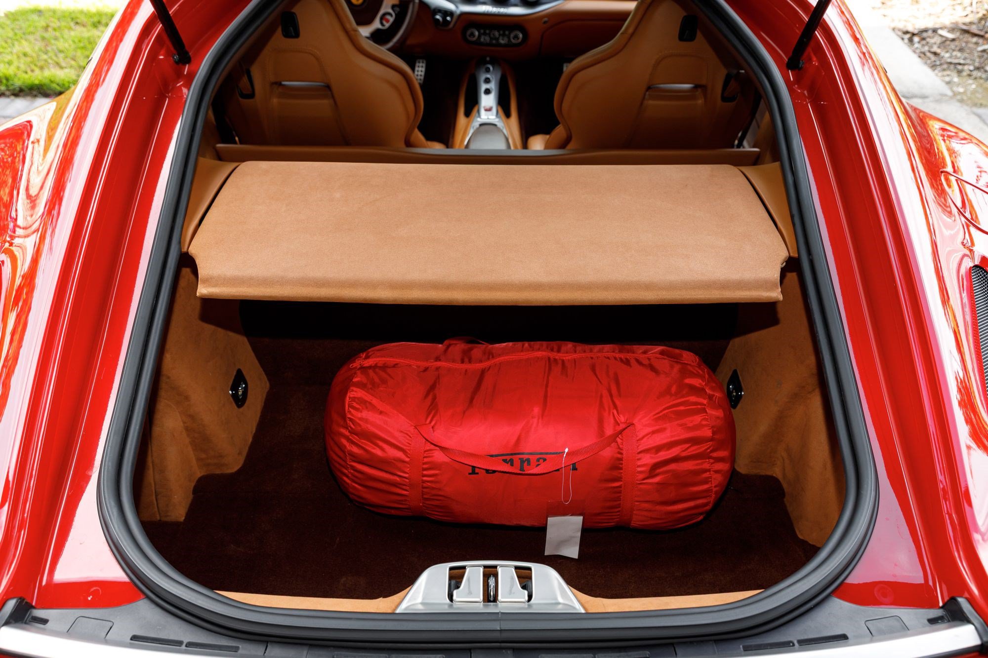 Used 2016 Ferrari F12 Berlinetta RWD image 17