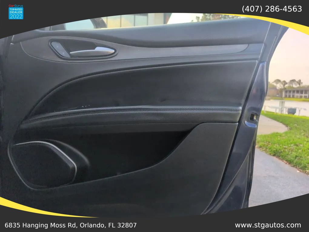 Used 2021 Alfa Romeo Stelvio Ti w/ Nero Edizione AWD/4WD image 25