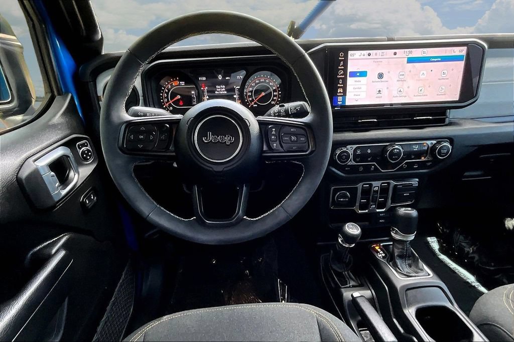 Used 2025 Jeep Wrangler Unlimited Sport AWD/4WD image 10