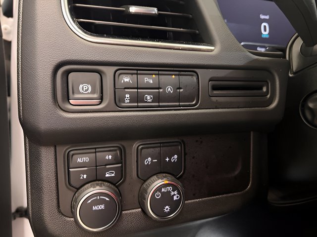 Used 2024 Chevrolet Tahoe LT w/ Luxury Package AWD/4WD image 31