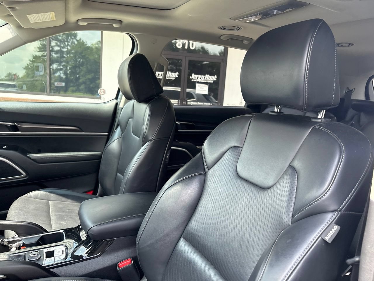 Used 2025 Kia Telluride S FWD image 3