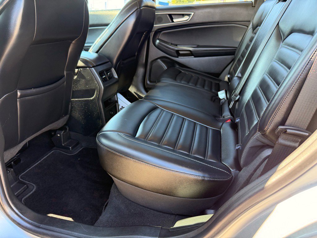 Used 2024 Ford Edge SEL image 13