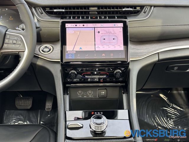New 2025 Jeep Grand Cherokee Limited image 8