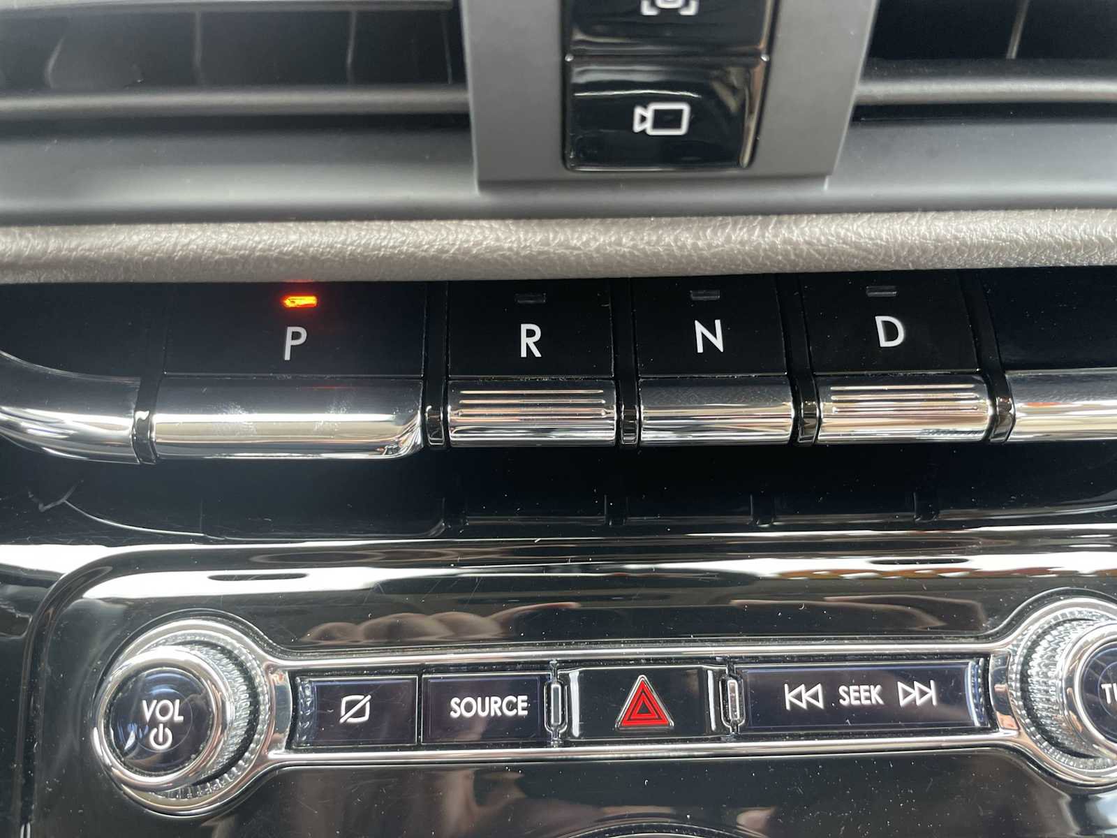 Used 2021 Lincoln Corsair FWD w/ Premium Package image 21