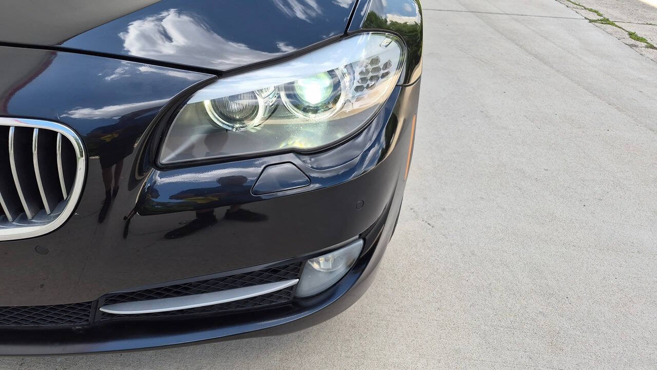 Used 2012 BMW 528i xDrive Sedan AWD/4WD image 12