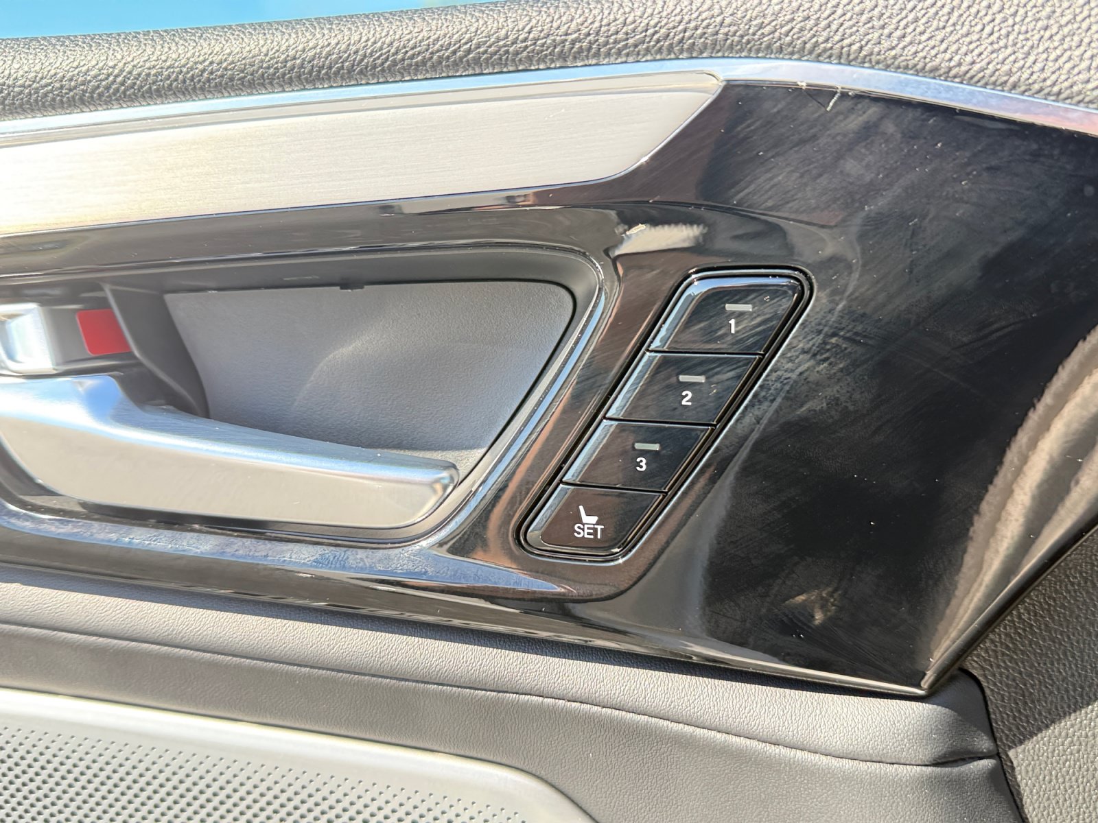 Used 2025 Acura MDX w/ Technology Package AWD/4WD image 29
