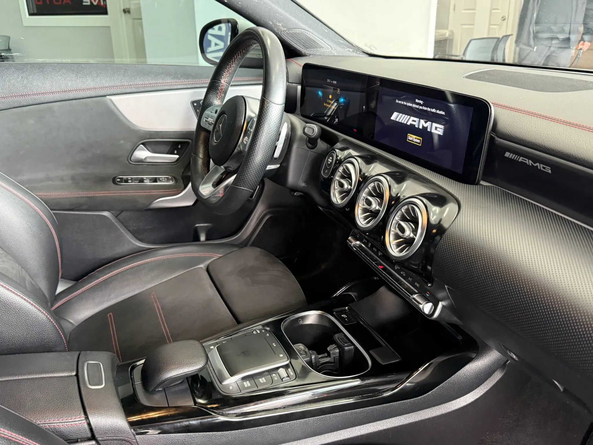 Used 2021 Mercedes-Benz CLA 35 AMG 4MATIC image 26