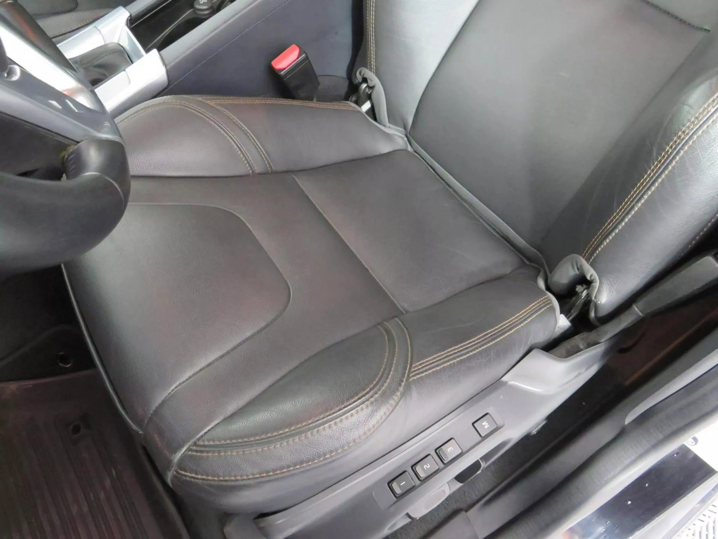 Used 2017 Volvo XC60 T6 Dynamic w/ Preferred Option Package image 36