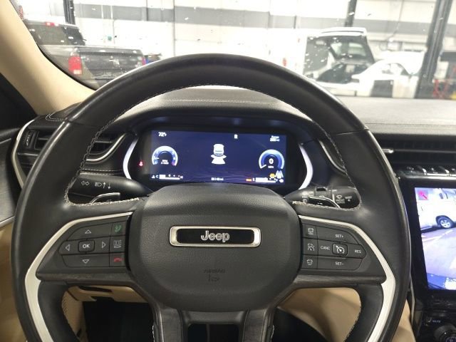 Used 2022 Jeep Grand Cherokee L Limited AWD/4WD image 17