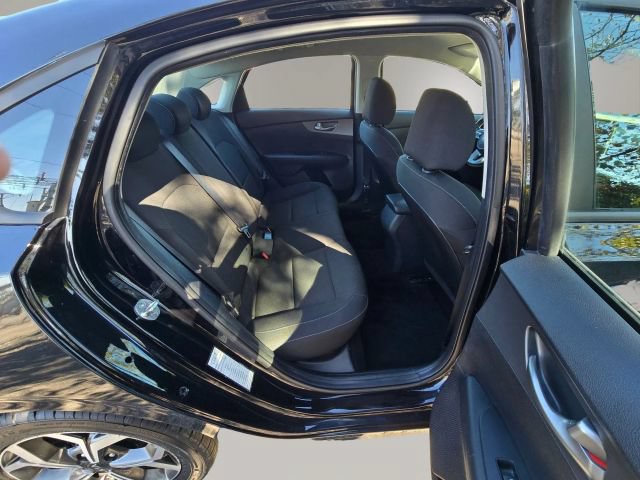 Used 2021 Kia Forte LXS FWD image 13