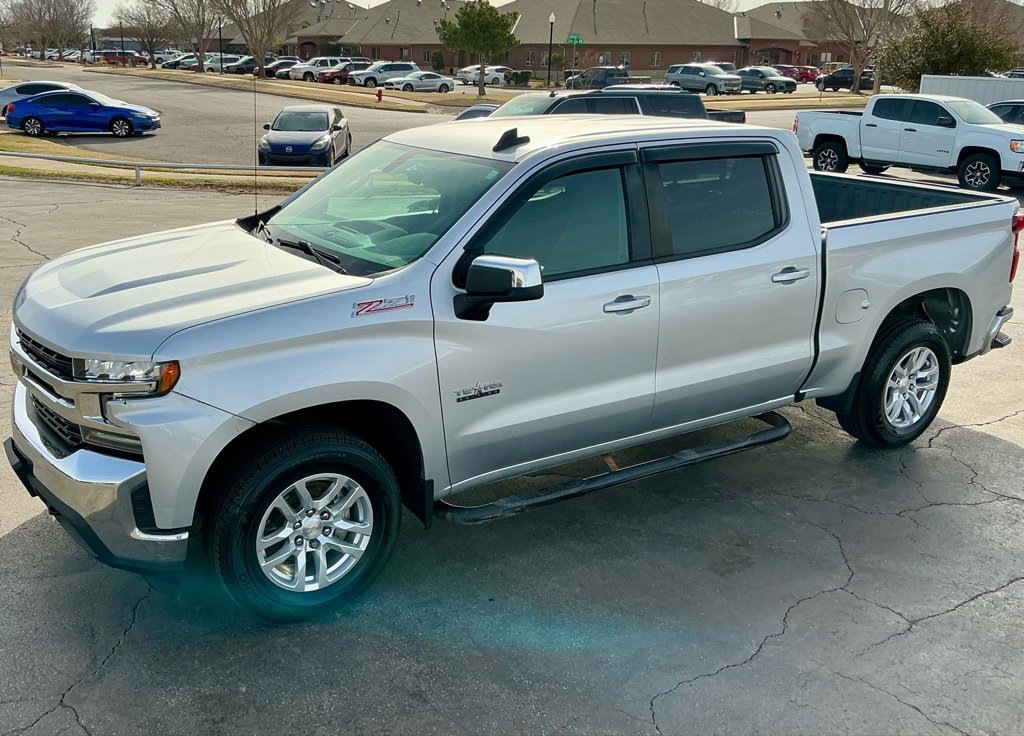 Used 2020 Chevrolet Silverado 1500 LT w/ Texas Edition image 5