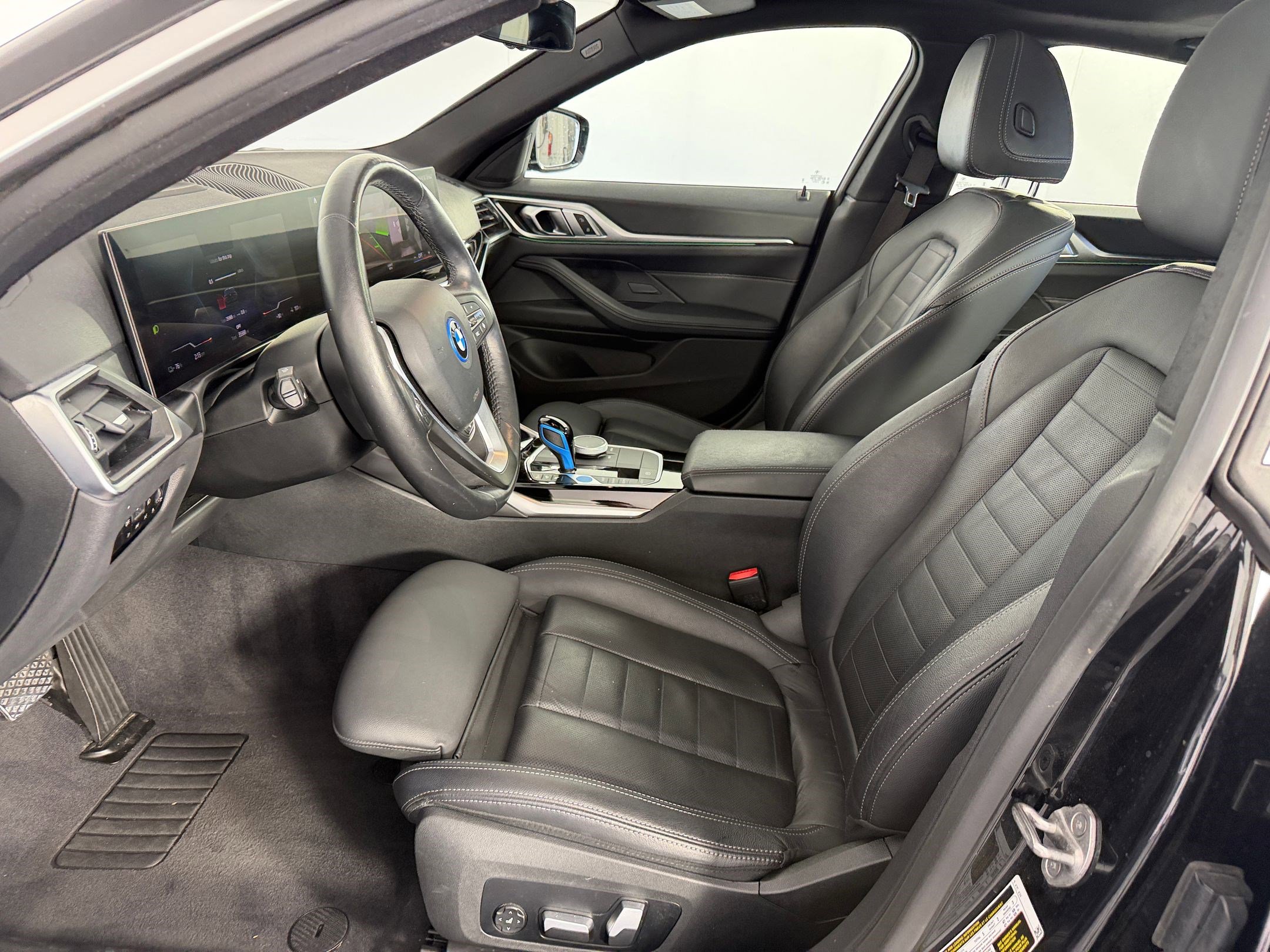 Used 2023 BMW i4 eDrive35 w/ Premium Package image 5