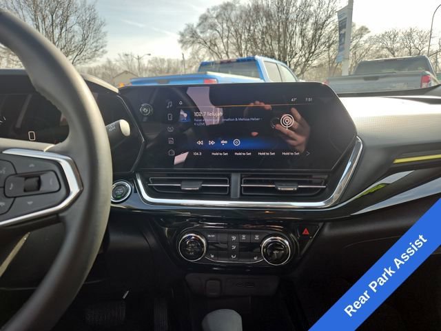 Used 2025 Chevrolet Trax ACTIV w/ Driver Confidence Package image 11