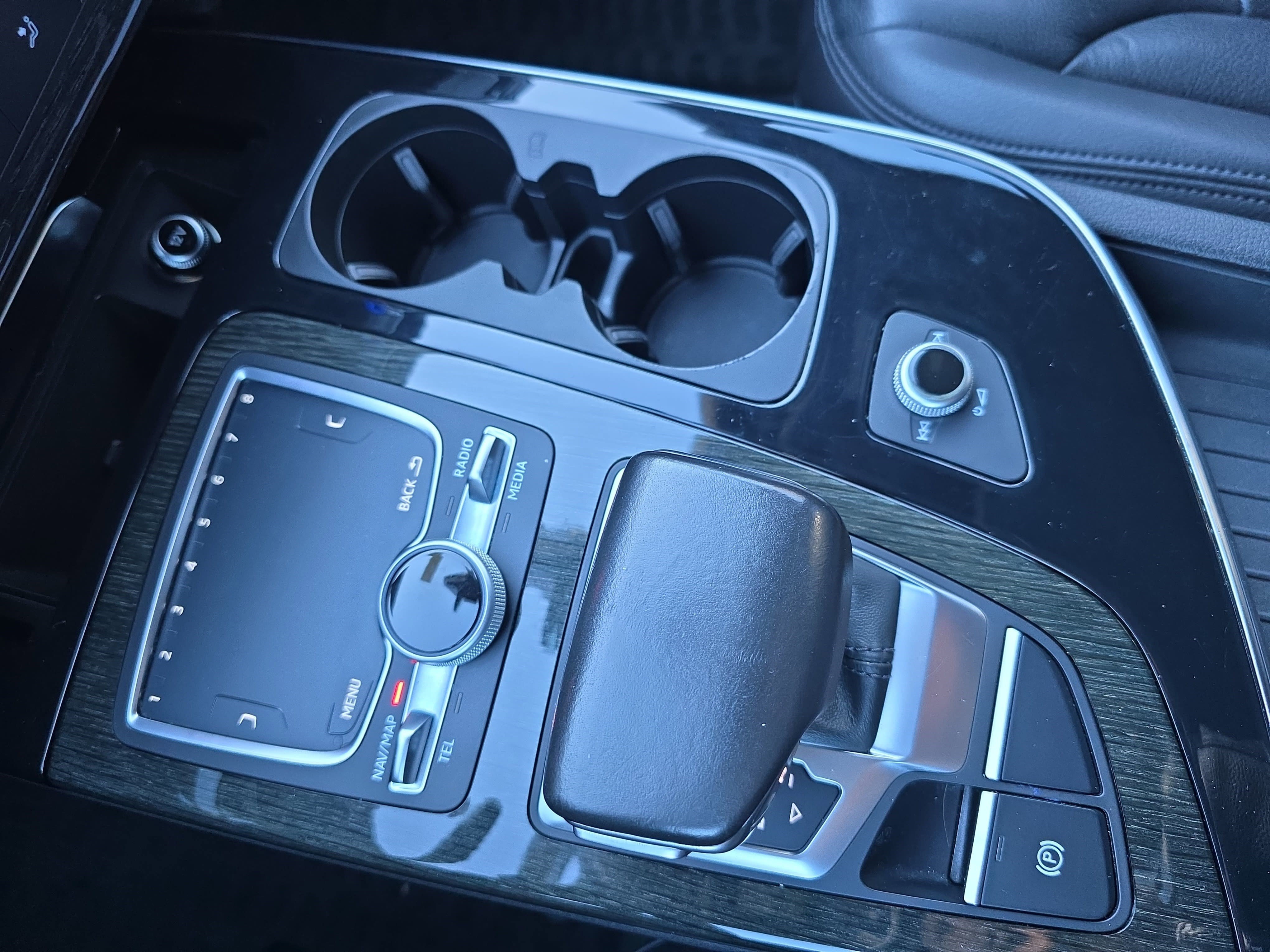 Used 2017 Audi Q7 3.0T Premium Plus image 27