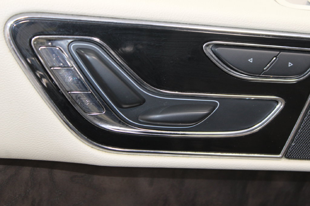 Used 2018 Lincoln Navigator Select RWD image 23