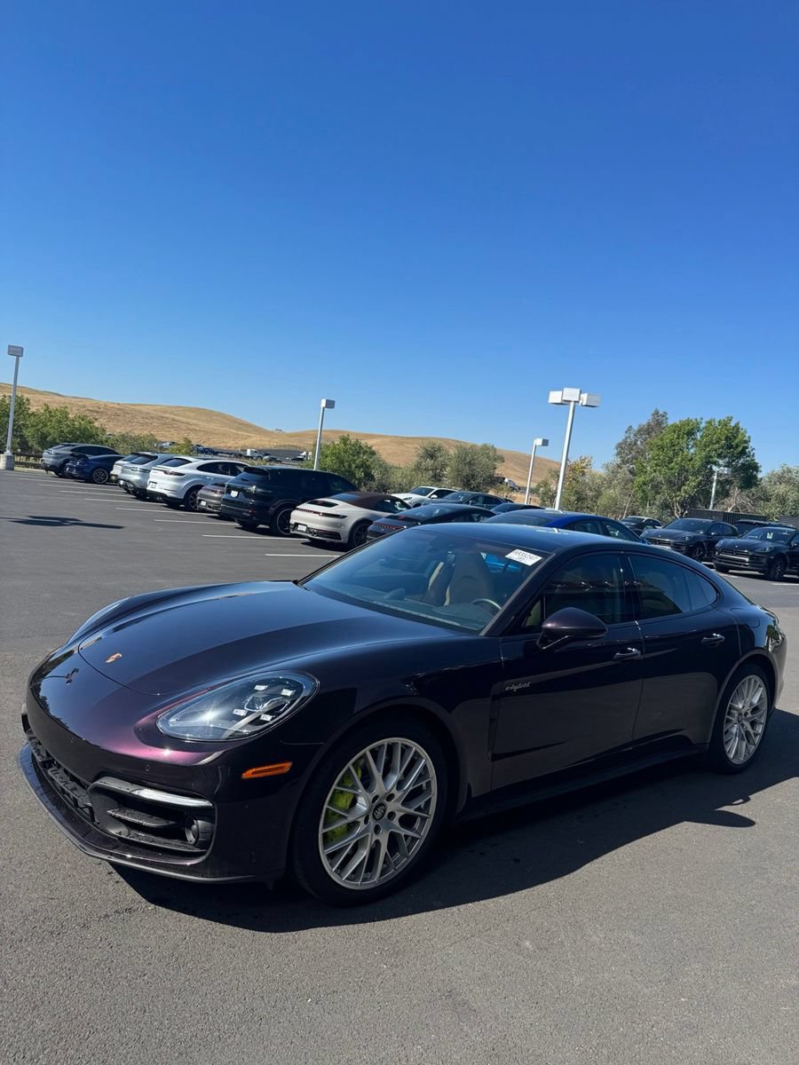 Used 2023 Porsche Panamera AWD/4WD image 4