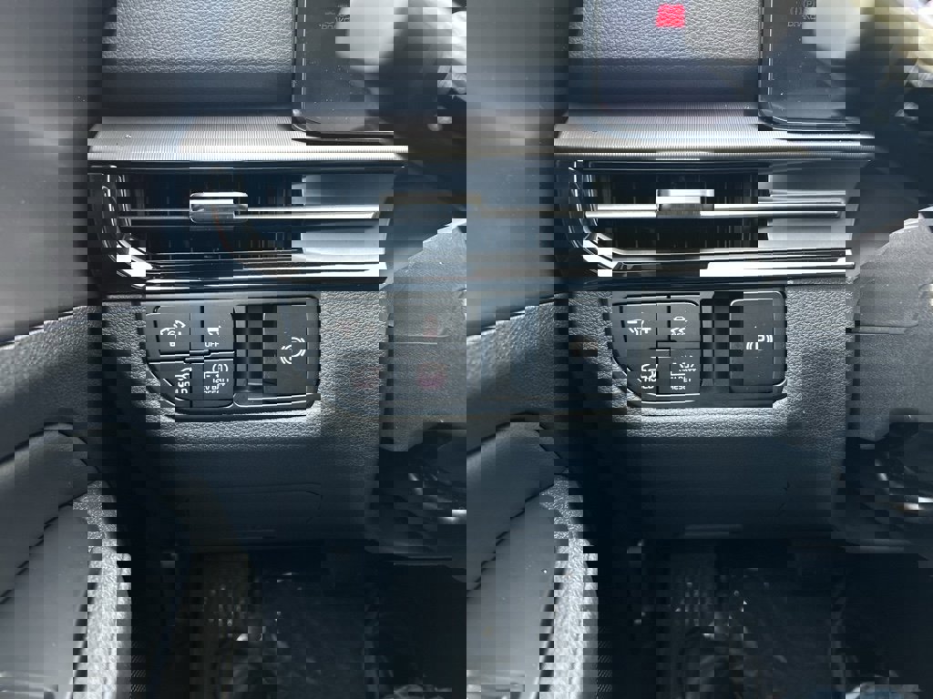 New 2026 Kia Sportage EX image 26