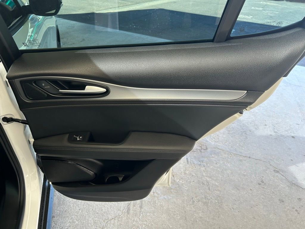 New 2025 Alfa Romeo Stelvio Sprint w/ Convenience Package image 16