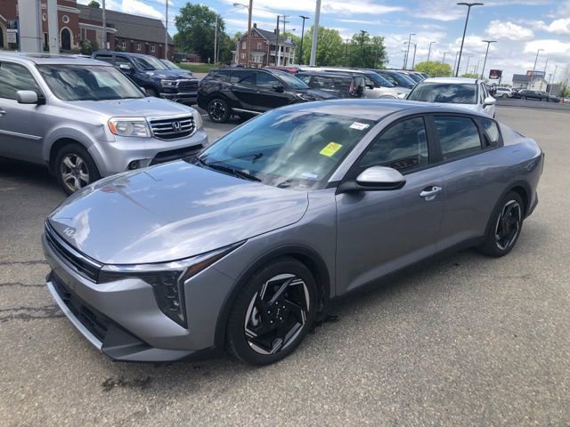 Certified 2025 Kia K4 EX FWD image 3