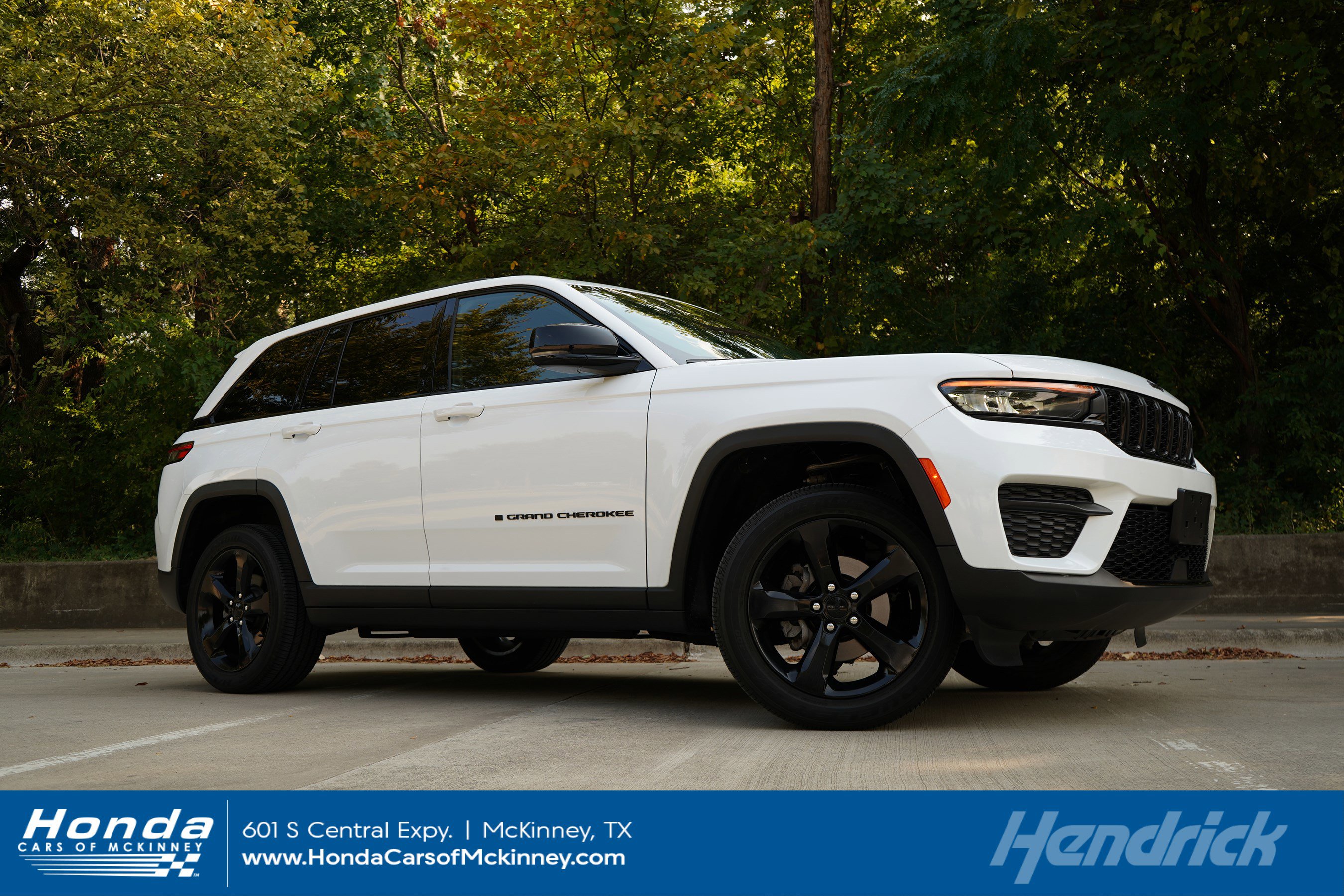 Used 2022 Jeep Grand Cherokee Altitude