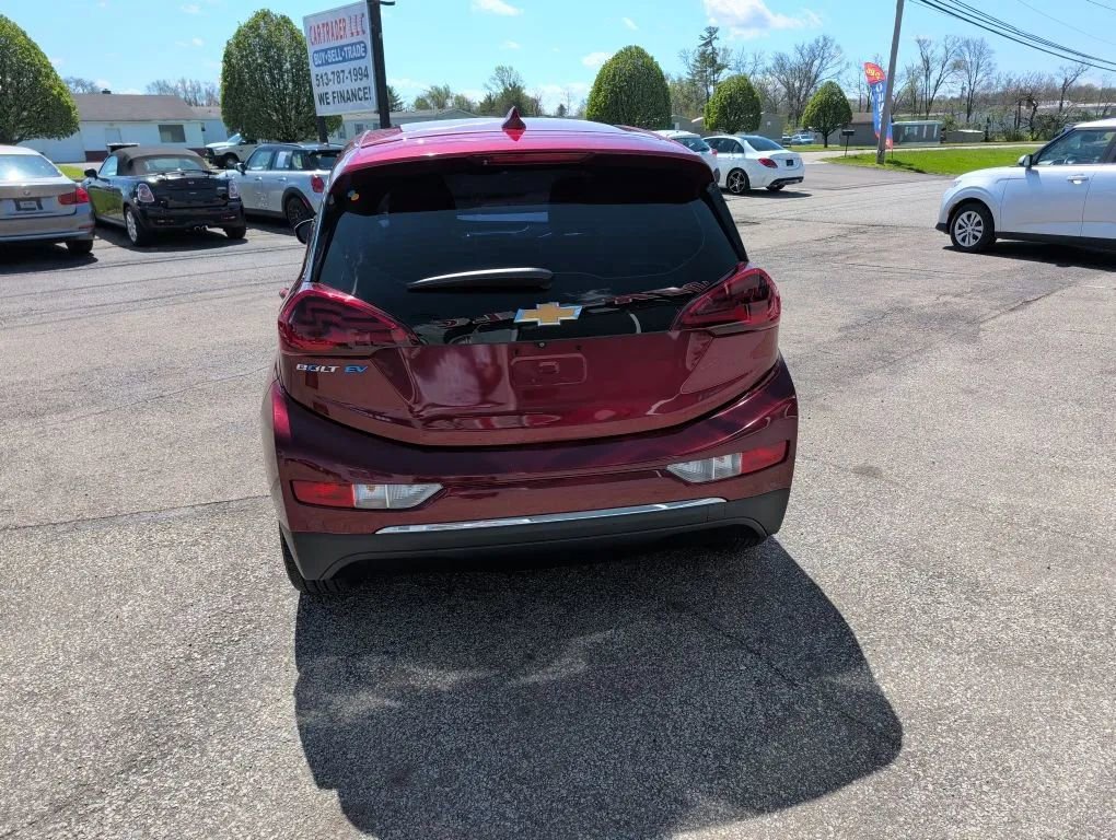 Used 2021 Chevrolet Bolt LT FWD image 8