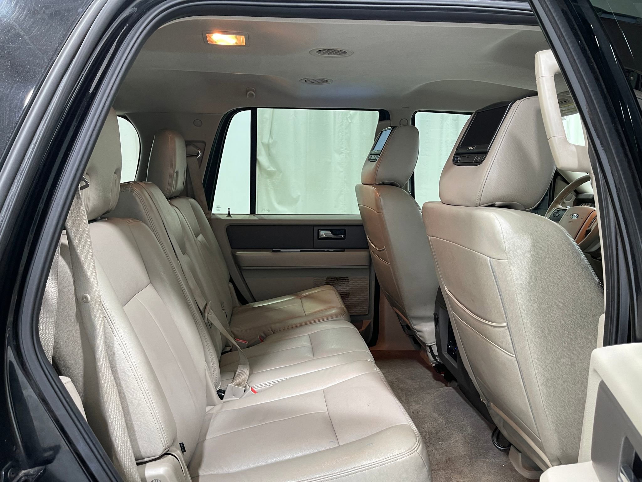 Used 2012 Ford Expedition XLT AWD/4WD image 30
