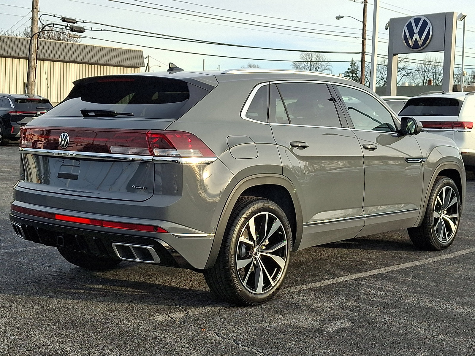 New 2026 Volkswagen Atlas Cross Sport SEL Premium R-Line image 5