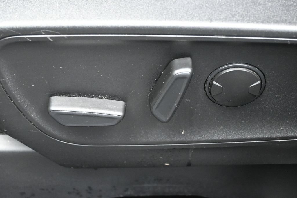 Used 2023 Ford Escape ST-Line w/ Tech Pack #1 FWD image 11