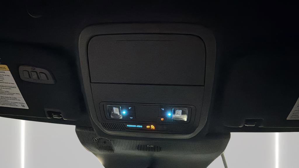 Used 2025 Ford Explorer ST-Line w/ ST-Line Street Pack image 18