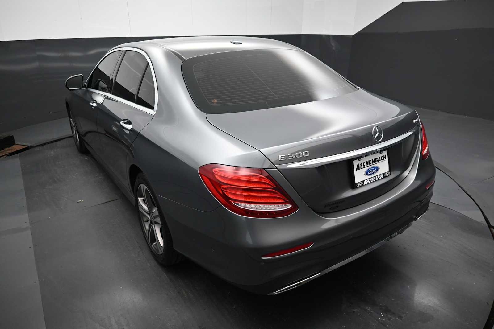 Used 2019 Mercedes-Benz E 300 4MATIC image 15