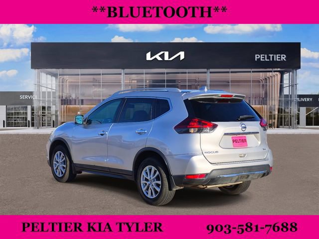 Used 2018 Nissan Rogue SV w/ Sun & Sound Touring Package image 5