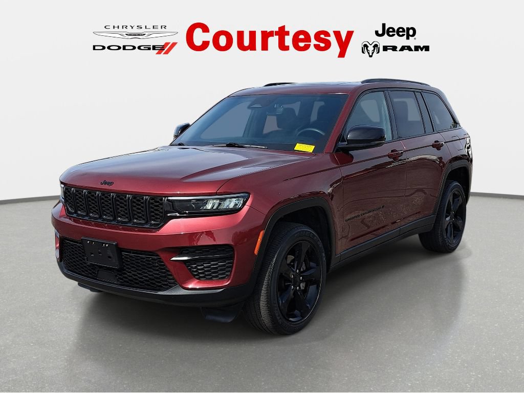 Certified 2023 Jeep Grand Cherokee Altitude AWD/4WD image 8