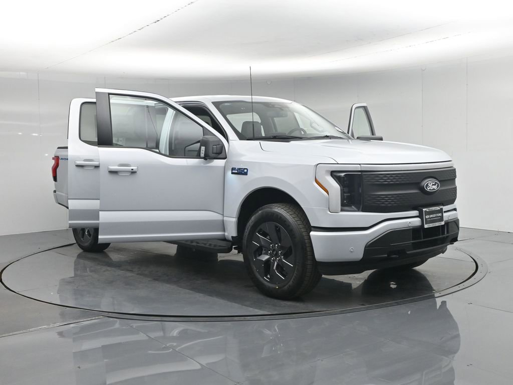 New 2025 Ford F150 Lightning Flash AWD/4WD image 24