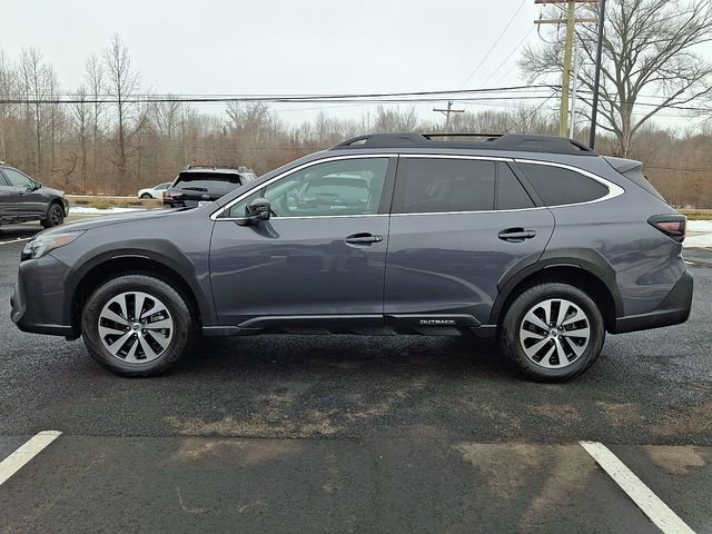Used 2023 Subaru Outback Premium image 4