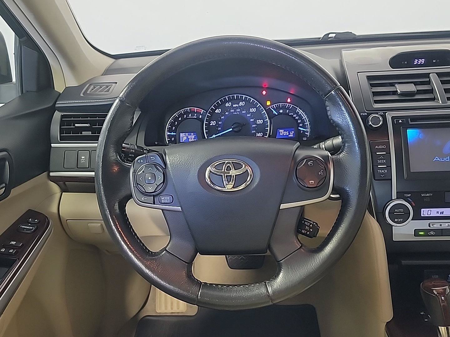 Used 2012 Toyota Camry XLE w/ Leather Pkg FWD image 20