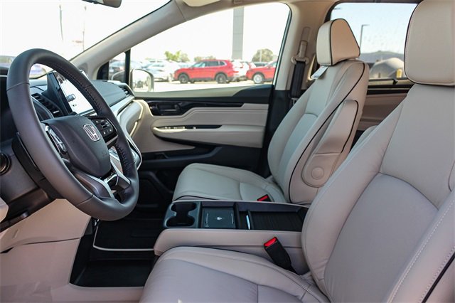 New 2026 Honda Odyssey Touring image 11