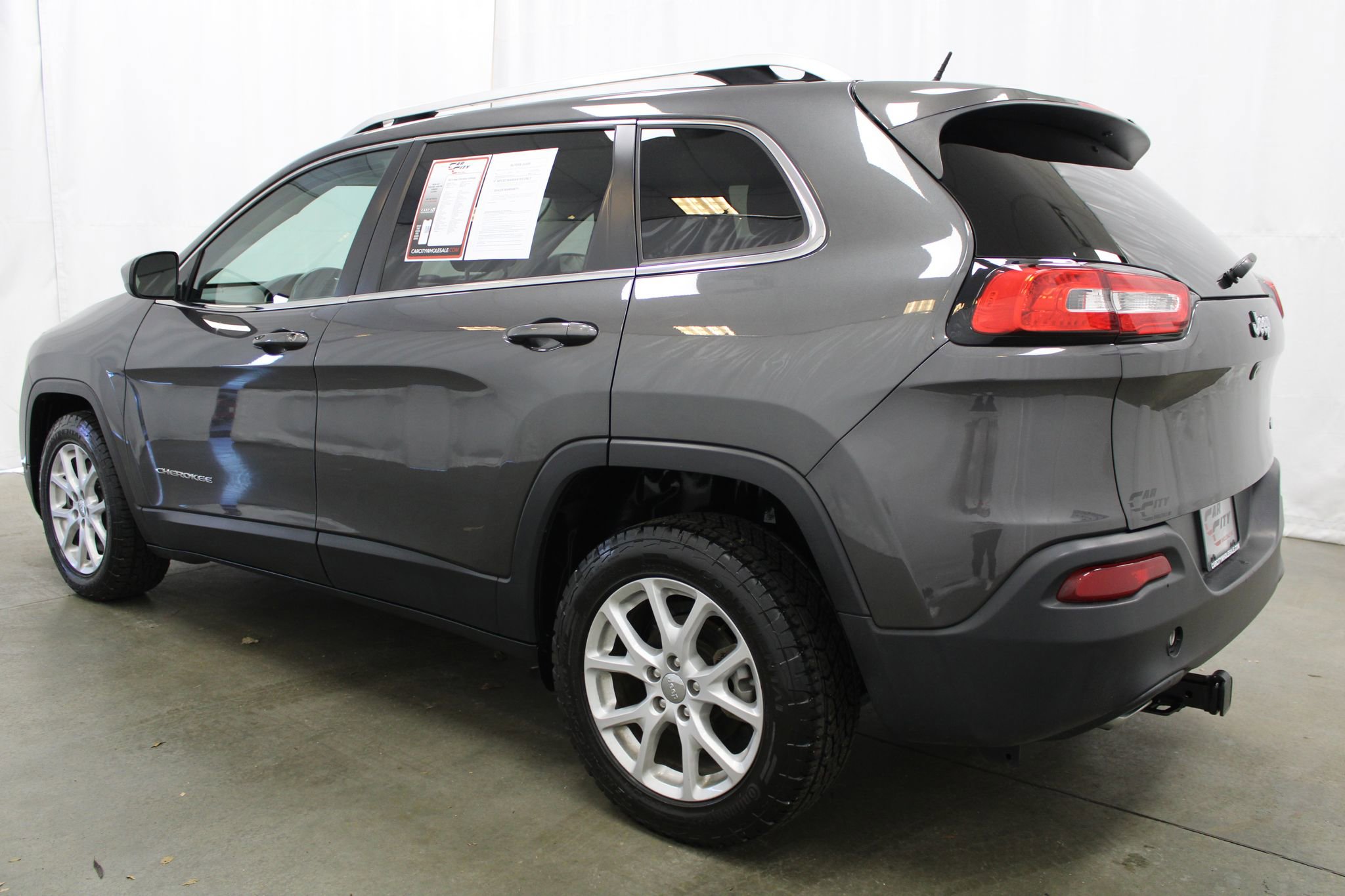 Used 2015 Jeep Cherokee Latitude image 7