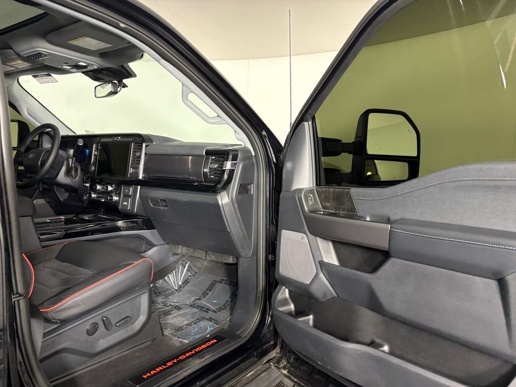 Used 2026 Ford F250 Lariat w/ Black Appearance Package AWD/4WD image 34